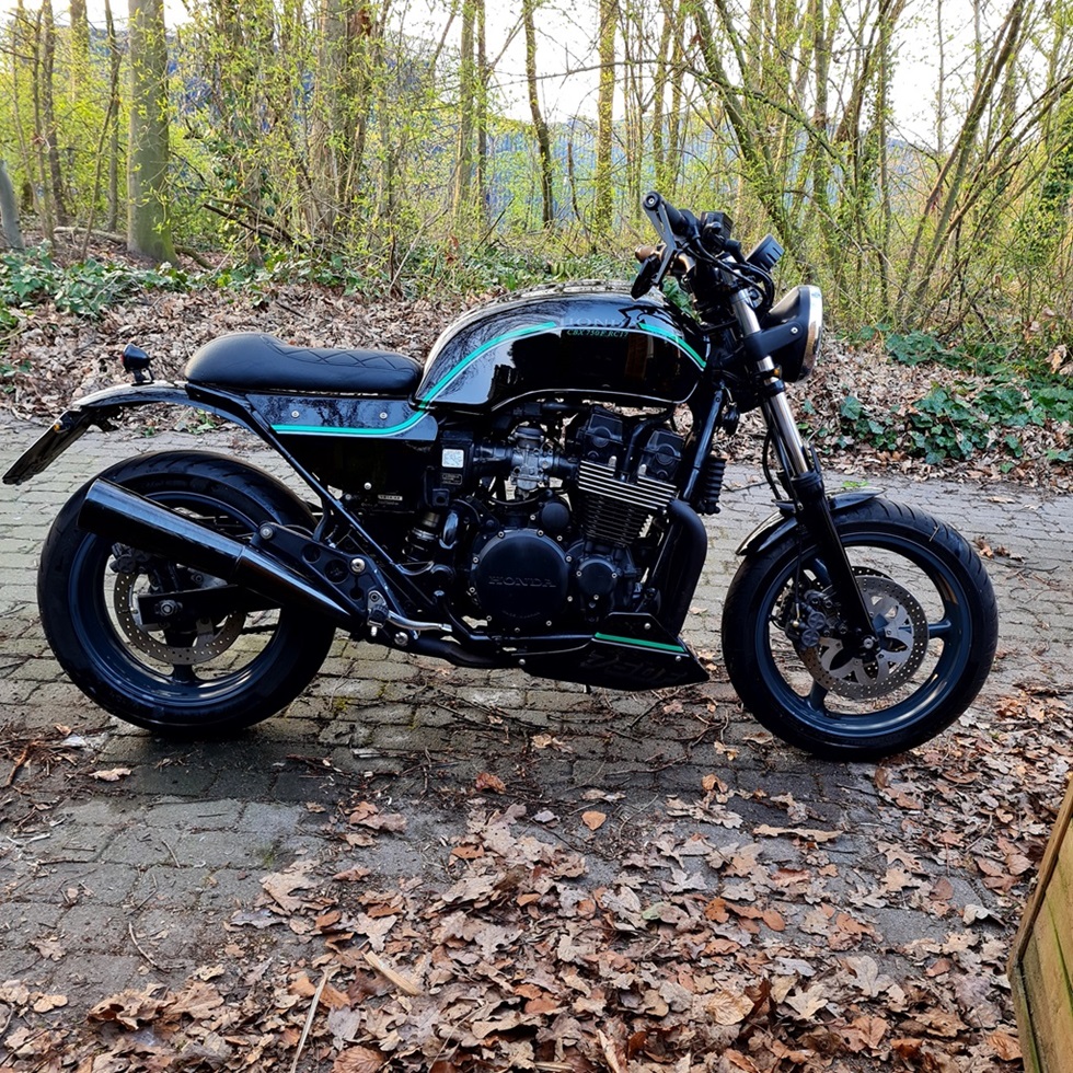Umbau CBX 750 F RC17 Honda