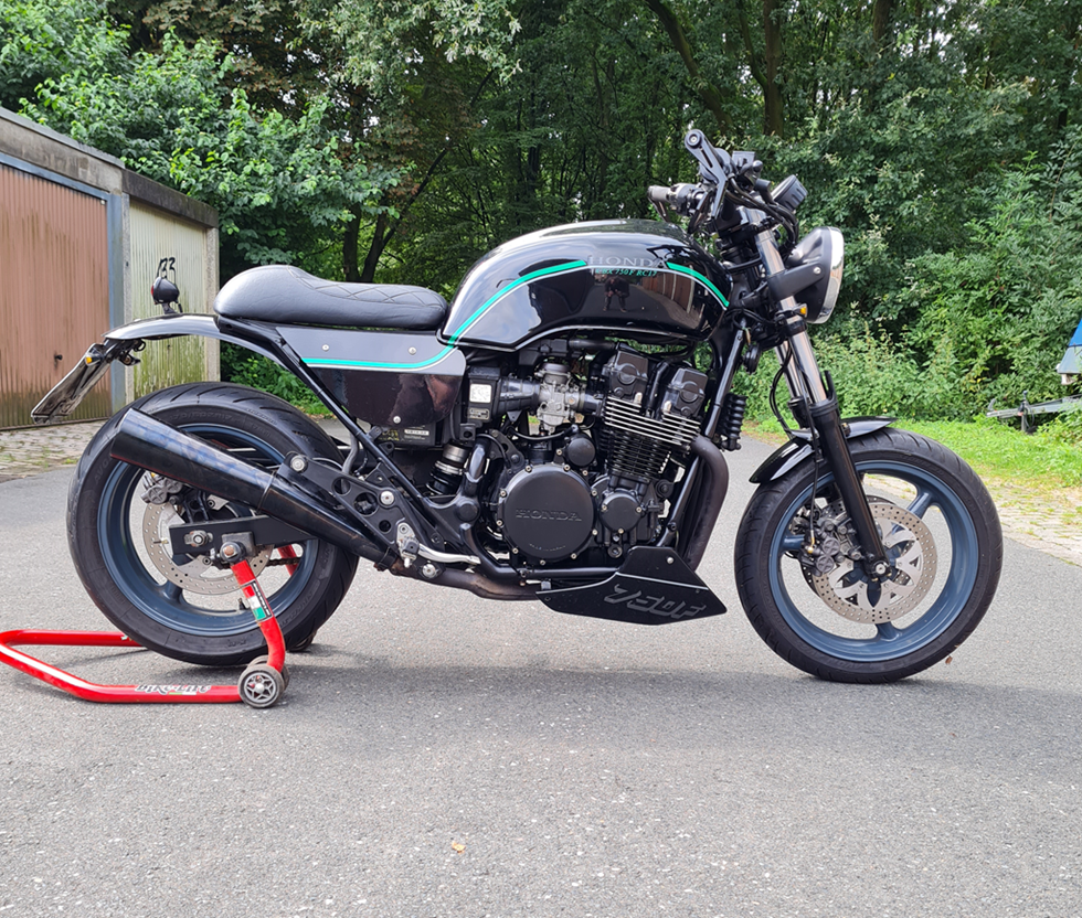 Umbau CBX 750 F RC17 Honda