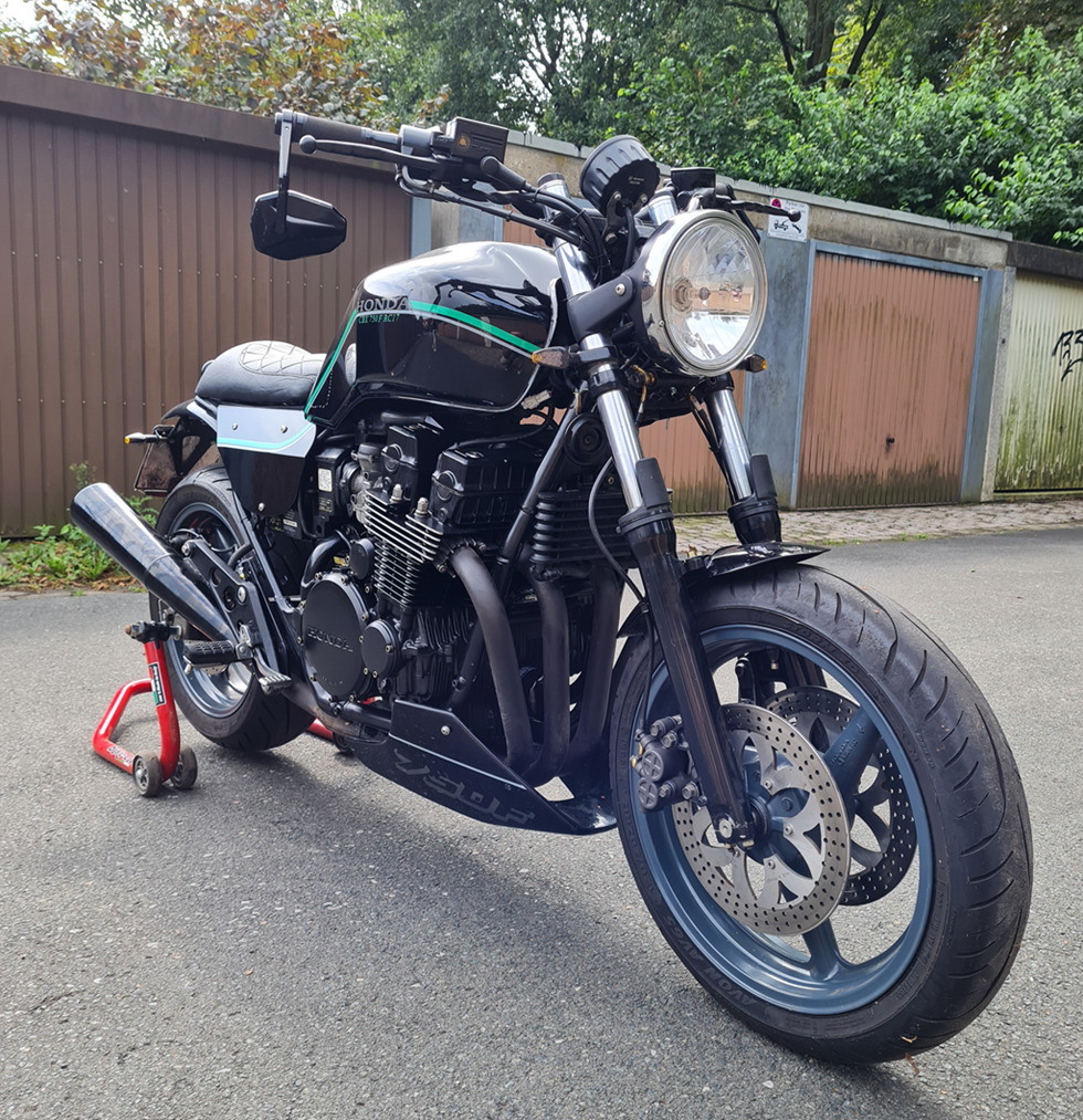 Umbau CBX 750 F RC17 Honda