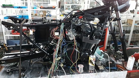 der Umbau einer cbx 750, CBX 750, Honda, Umbau, der Umbau einer cbx 750, cbx 750 Honda, CBX 750 F RC17, VF 750 F, V-Motor, Halbschalenverkleidung
