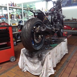 der Umbau einer cbx 750, CBX 750, Honda, Umbau, der Umbau einer cbx 750, cbx 750 Honda, CBX 750 F RC17, VF 750 F, V-Motor, Halbschalenverkleidung